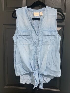 Chico's | Light Blue Sleeveless Tie-Front Chambray Top | Sz 1